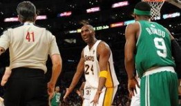 裁判爆料科比视频,裁判亲述赛场瞬间，揭秘传奇巨星赛场风采